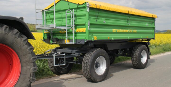DOUBLE-AXLE TIP TRAILERS - SZK